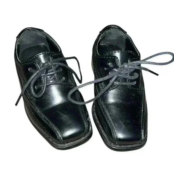 Boys Dress Shoes - Picture 2 of 5